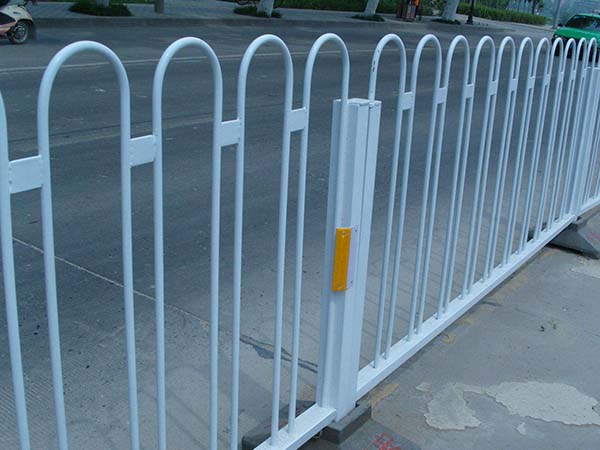 京式道路護(hù)欄